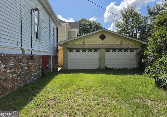 Photo 3 of Single family home for sale at 992 Spring St, Macon, GA 31201 | MLS# 10837625 | Listing updated on 2026-09-15