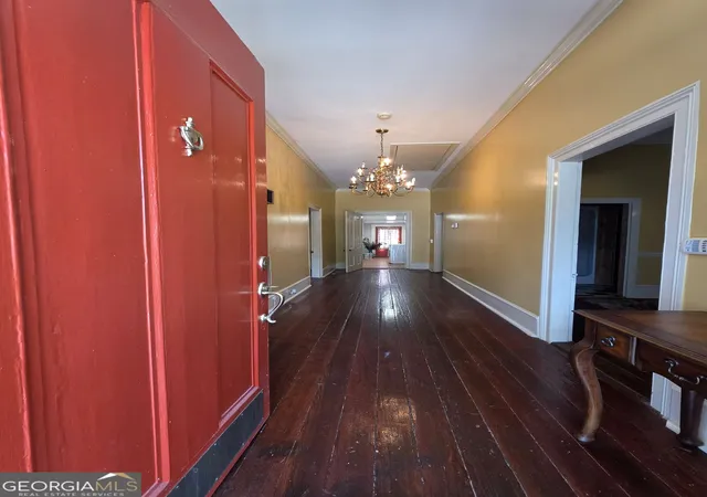 Photo 3 of Single family home for sale at 992 Spring St, Macon, GA 31201 | MLS# 10837625 | Listing updated on 2026-09-15
