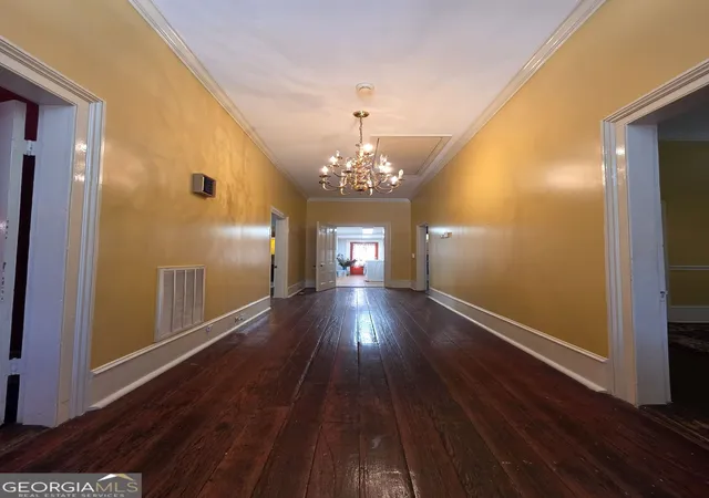 Photo 4 of Single family home for sale at 992 Spring St, Macon, GA 31201 | MLS# 10837625 | Listing updated on 2026-09-15