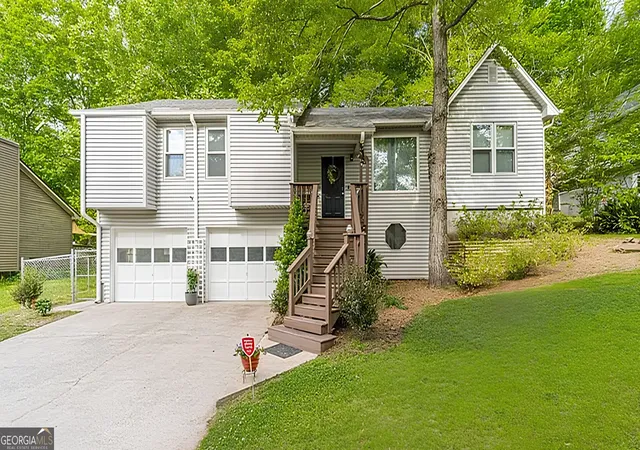 Photo 1 of Single family home for sale at 4020 Sumit Wood Dr Nw, Kennesaw, GA 30152 | MLS# 10848409 | Listing updated on 2026-09-25
