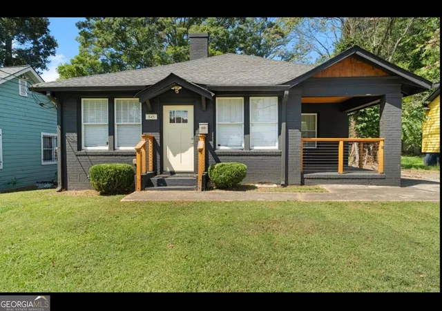 Photo 2 of Single family home for sale at 845 Metropolitan Pkwy Sw, Atlanta, GA 30310 | MLS# 10842715 | Listing updated on 2026-09-10