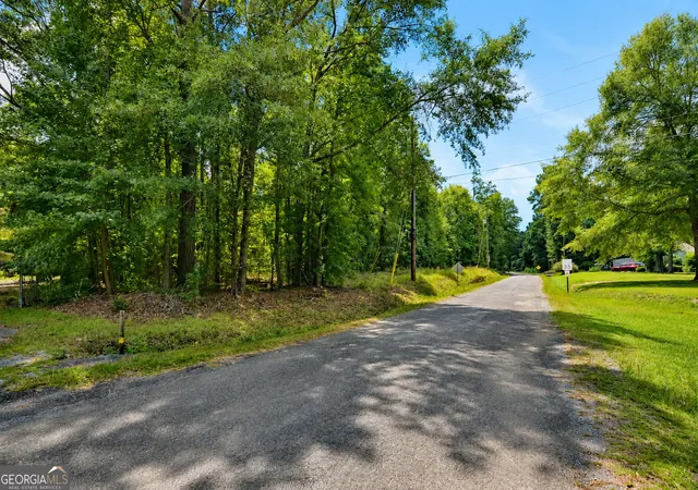 Photo 2 of Sale Pending at 3 Whitaker Rd, Macon, GA 31211 | MLS# 10850797 | Listing updated on 2026-10-03