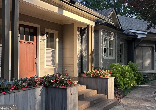 Photo 3 of Single family home for sale at 370 Mountain Tr Dr, Dahlonega, GA 30533 | MLS# 10779455 | Listing updated on 2026-10-10