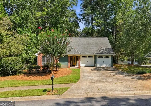 Photo 2 of Single family home for sale at 410 Rose Crk Pl, Woodstock, GA 30189 | MLS# 10851280 | Listing updated on 2026-10-07