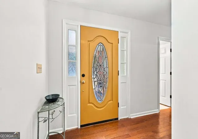 Photo 3 of Single family home for sale at 410 Rose Crk Pl, Woodstock, GA 30189 | MLS# 10851280 | Listing updated on 2026-10-07