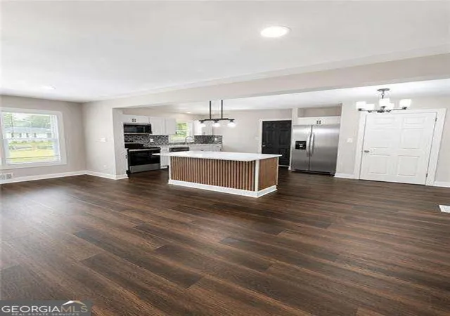 Photo 3 of Single family home for sale at 2898 Meadowview Dr Se, Atlanta, GA 30316 | MLS# 10839416 | Listing updated on 2026-09-17