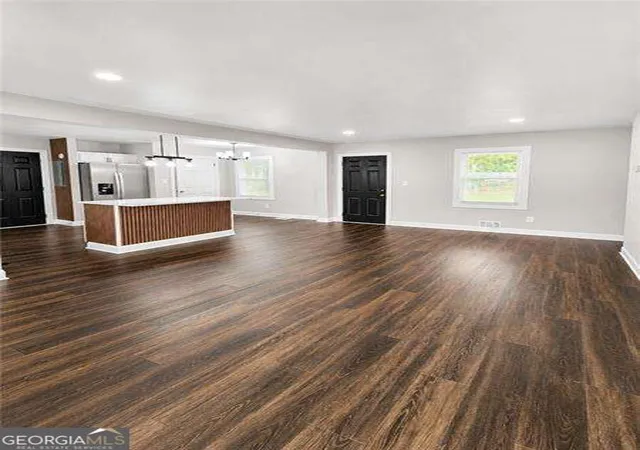 Photo 4 of Single family home for sale at 2898 Meadowview Dr SE, Atlanta, GA 30316 | MLS# 10839416 | Listing updated on 2026-09-17