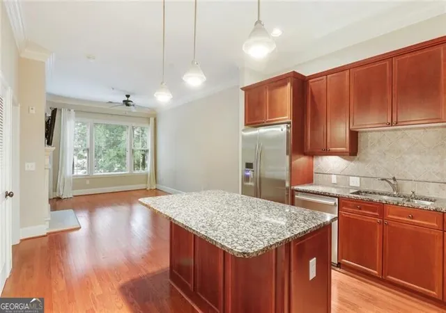 Listing Photo 5 - Condo for sale in building located at 11 Perimeter Ctr E, Atlanta, GA 30346 - Unit #1306