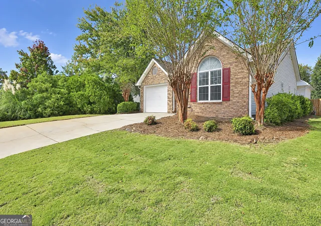 Photo 1 of Single family home for sale at 126 Green Tree Dr, Newnan, GA 30265 | MLS# 10880364 | Listing updated on 2026-10-29