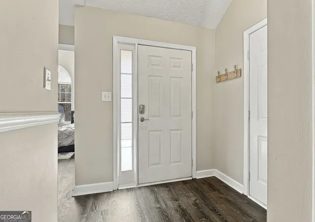 Photo 4 of Single family home for sale at 126 Green Tree Dr, Newnan, GA 30265 | MLS# 10880364 | Listing updated on 2026-10-29