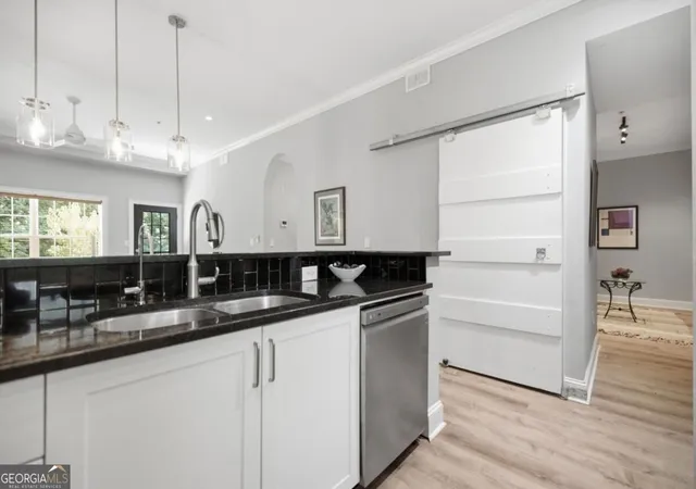 Photo 4 of Condo for sale at 1635 Briarcliff Rd NE #4, Atlanta, GA 30306 | MLS# 10842822 | Listing updated on 2026-09-10
