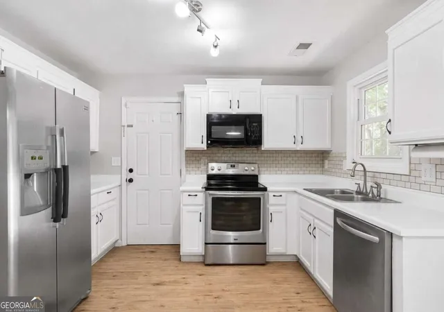 Photo 3 of Single family home for sale at 5775 River Ridge Ln, Buford, GA 30518 | MLS# 10838016 | Listing updated on 2026-09-16