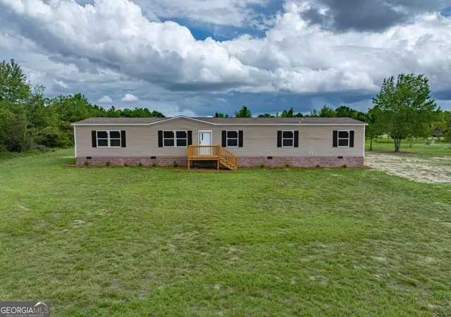 Photo 2 of Manufactured home for sale at 201 Meadow Hl Ln, Ocilla, GA 31774 | MLS# 10846304 | Listing updated on 2026-09-30