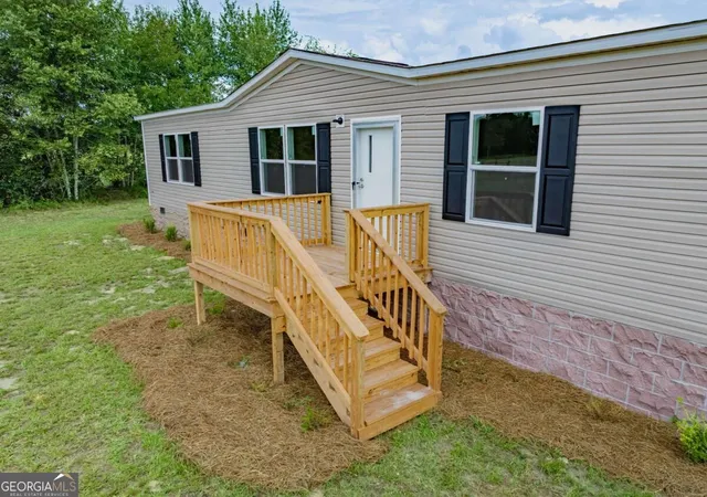 Photo 4 of Manufactured home for sale at 201 Meadow Hl Ln, Ocilla, GA 31774 | MLS# 10846304 | Listing updated on 2026-09-30