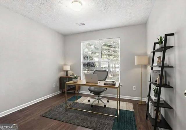Photo 4 of Single family home for sale at 7510 Deer Crk Dr, Union City, GA 30291 | MLS# 10878331 | Listing updated on 2026-10-24