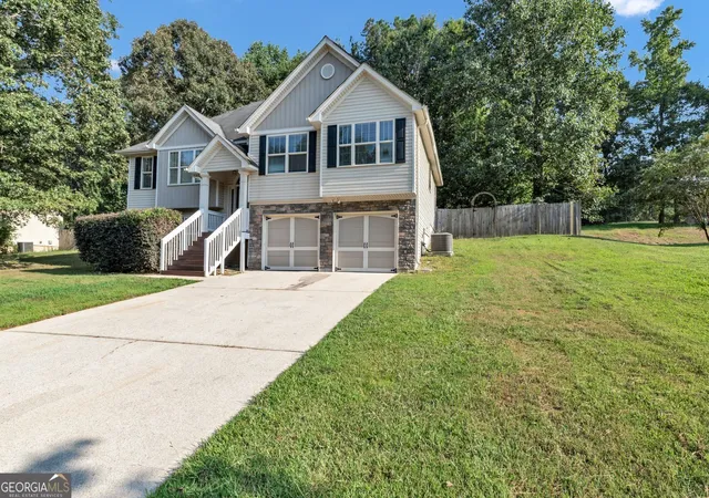 Photo 3 of Single family home for sale at 242 Elk Dr, Temple, GA 30179 | MLS# 10840612 | Listing updated on 2026-09-18