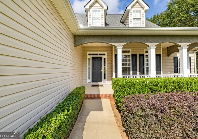 Photo 2 of Sale Pending at 16 Mcadam Ct, Newnan, GA 30263 | MLS# 10847061 | Listing updated on 2026-09-25