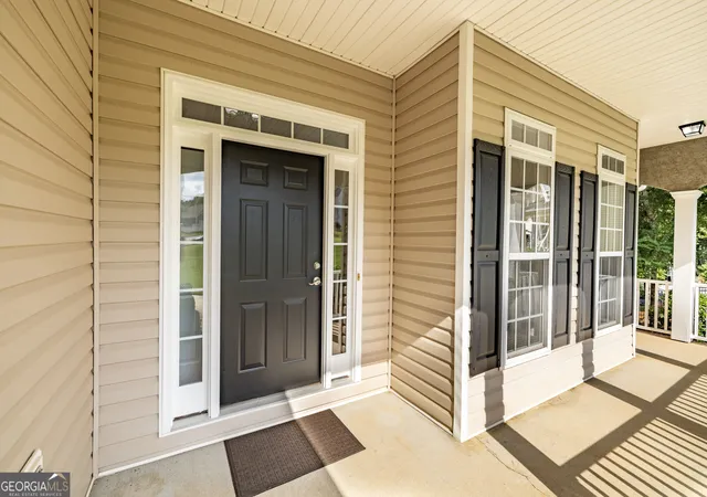 Photo 3 of Sale Pending at 16 Mcadam Ct, Newnan, GA 30263 | MLS# 10847061 | Listing updated on 2026-09-25