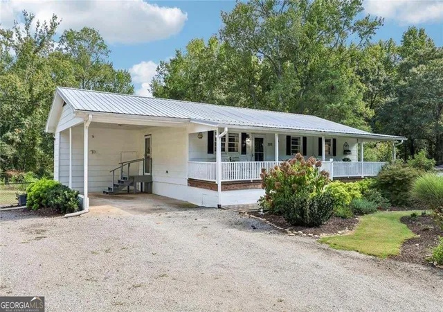 Photo 2 of Single family home for sale at 3011 Lawton Ln, Athens, GA 30601 | MLS# 10846550 | Listing updated on 2026-09-30