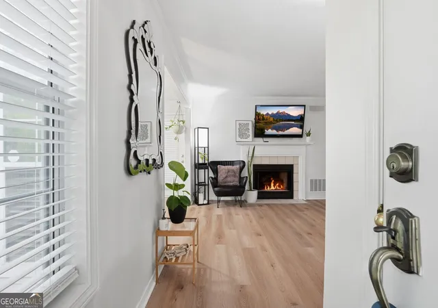 Photo 4 of Condo for sale at 1301 Gettysburg Pl, Sandy Springs, GA 30350 | MLS# 10833494 | Listing updated on 2026-09-19