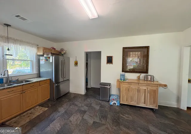 Photo 3 of Single family home for sale at 517 N Main St, Statesboro, GA 30458 | MLS# 10840582 | Listing updated on 2026-09-18