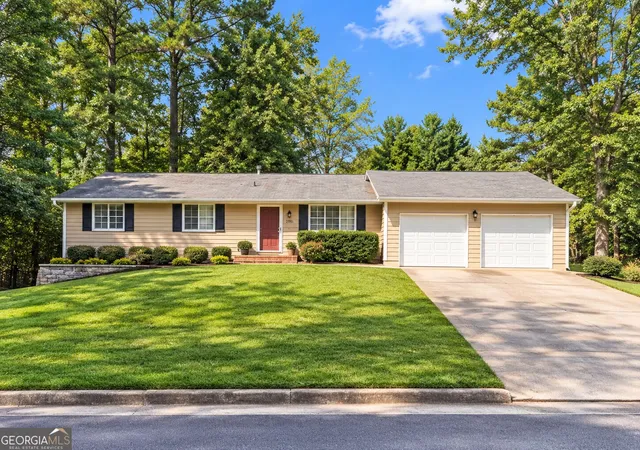Photo 1 of Single family home for sale at 5104 Rock Glen Dr, Stone Mountain, GA 30088 | MLS# 10847379 | Listing updated on 2026-10-05