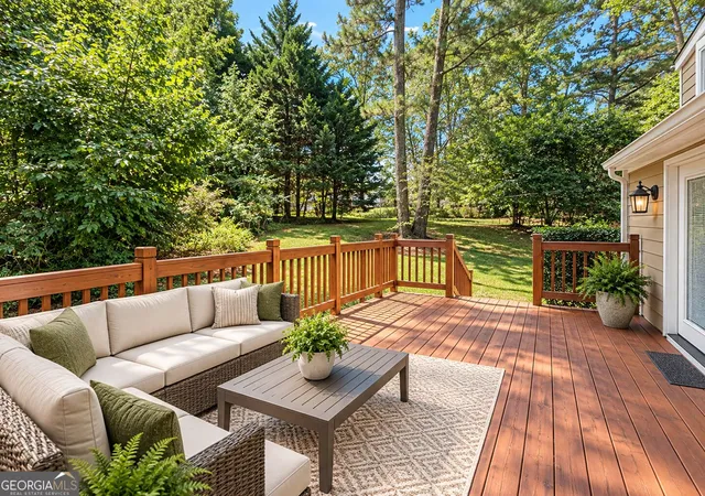 Photo 4 of Single family home for sale at 5104 Rock Glen Dr, Stone Mountain, GA 30088 | MLS# 10847379 | Listing updated on 2026-10-05