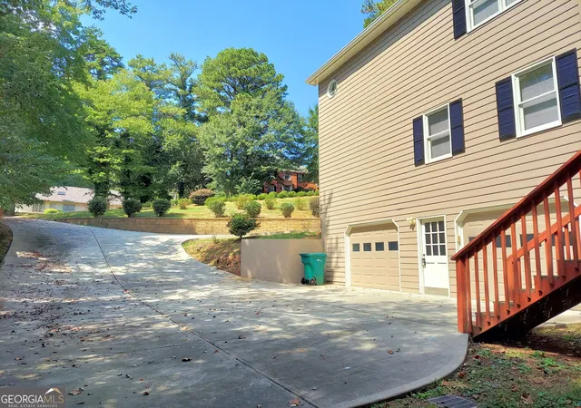 Photo 3 of Single family home for sale at 3188 Country Clb Ct Nw, Kennesaw, GA 30144 | MLS# 10848794 | Listing updated on 2026-10-02