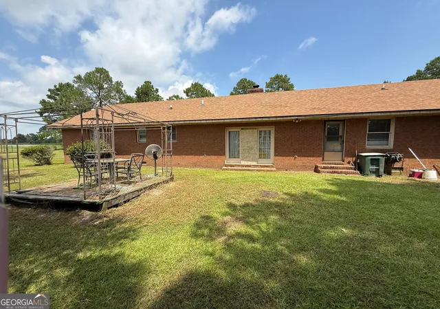 Photo 3 of Sale Pending at 319 Poppy Rd, Ocilla, GA 31774 | MLS# 10833009 | Listing updated on 2026-09-11