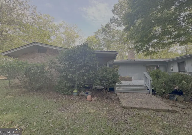 Photo 3 of Single family home for sale at 220 Rollingwood Dr, Athens, GA 30605 | MLS# 10838849 | Listing updated on 2026-09-16