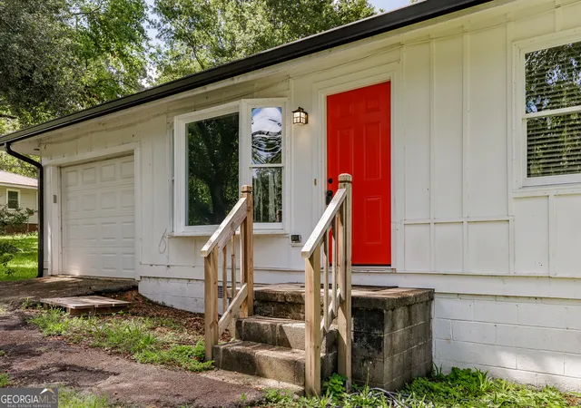 Photo 2 of Single family home for sale at 348 Alberta Dr, Colbert, GA 30628 | MLS# 10851098 | Listing updated on 2026-10-06