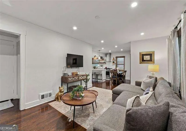 Photo 4 of Single family home for sale at 1416 N Druid Hills Rd NE, Brookhaven, GA 30319 | MLS# 10840108 | Listing updated on 2026-09-04