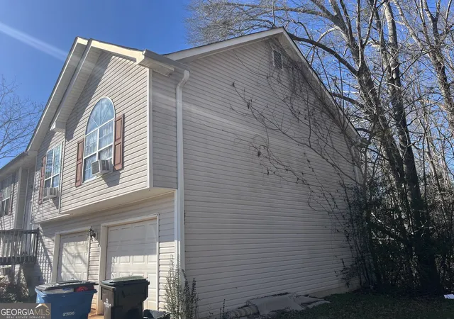 Photo 4 of Sale Pending at 7061 Regency Ln, Mcdonough, GA 30253 | MLS# 10838433 | Listing updated on 2026-09-14