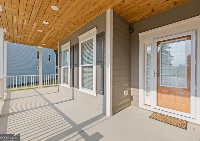 Photo 4 of Single family home for sale at 6634 Stag Leap Ln, Hoschton, GA 30548 | MLS# 10837837 | Listing updated on 2026-10-26