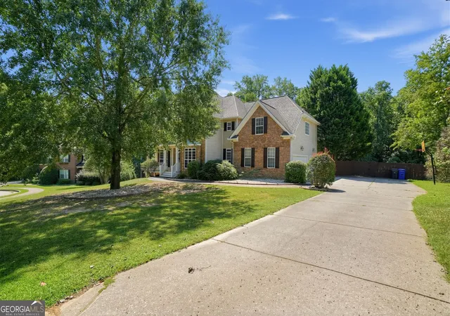 Photo 3 of Single family home for sale at 25 Barbara Ct, Fayetteville, GA 30215 | MLS# 10848642 | Listing updated on 2026-10-02