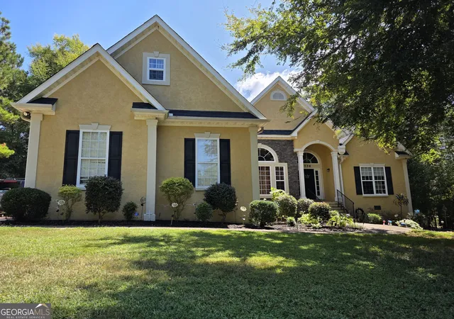 Photo 1 of Single family home for sale at 136 King Richard Dr, Griffin, GA 30223 | MLS# 10840485 | Listing updated on 2026-09-11