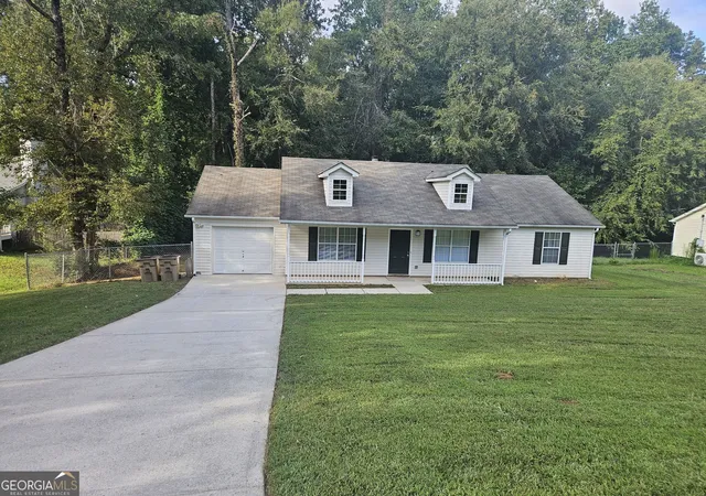 Photo 2 of Single family home for sale at 150 Valley Dr, Stockbridge, GA 30281 | MLS# 10852084 | Listing updated on 2026-10-03
