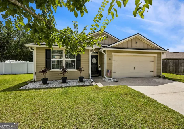 Photo 3 of Single family home for sale at 420 Cedar Breeze Dr, Kingsland, GA 31548 | MLS# 10843530 | Listing updated on 2026-09-28
