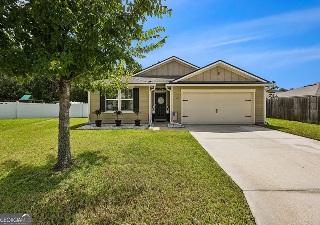 Photo 3 of Single family home for sale at 420 Cedar Breeze Dr, Kingsland, GA 31548 | MLS# 10843530 | Listing updated on 2026-09-28