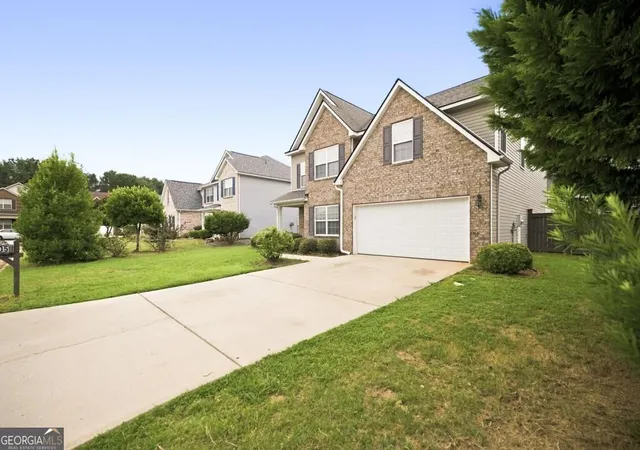 Photo 3 of Single family home for sale at 105 Dane Ter, Warner Robins, GA 31088 | MLS# 10841411 | Listing updated on 2026-09-21