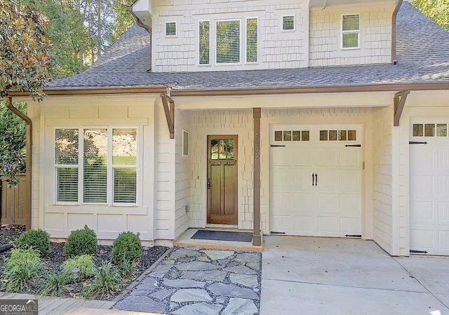 Photo 3 of Single family home for sale at 7135 Haw Crk Pl, Gainesville, GA 30506 | MLS# 10876980 | Listing updated on 2026-10-29