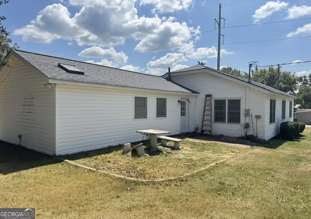 Photo 3 of Single family home for sale at 63 Clairmont Ave, Elberton, GA 30635 | MLS# 10836605 | Listing updated on 2026-09-18