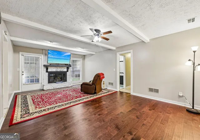 Photo 3 of Single family home for sale at 3256 Village Glen Trl, Snellville, GA 30039 | MLS# 10850881 | Listing updated on 2026-10-06
