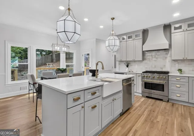 Photo 3 of Single family home for sale at 760 Bedford Oaks Dr, Marietta, GA 30068 | MLS# 10844551 | Listing updated on 2026-09-17