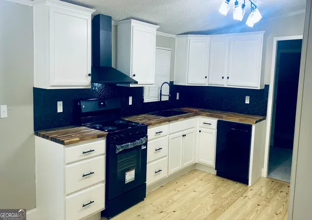 Photo 4 of Sale Pending at 1063 Maple Grv Church Rd, Chatsworth, GA 30705 | MLS# 10877139 | Listing updated on 2026-10-27