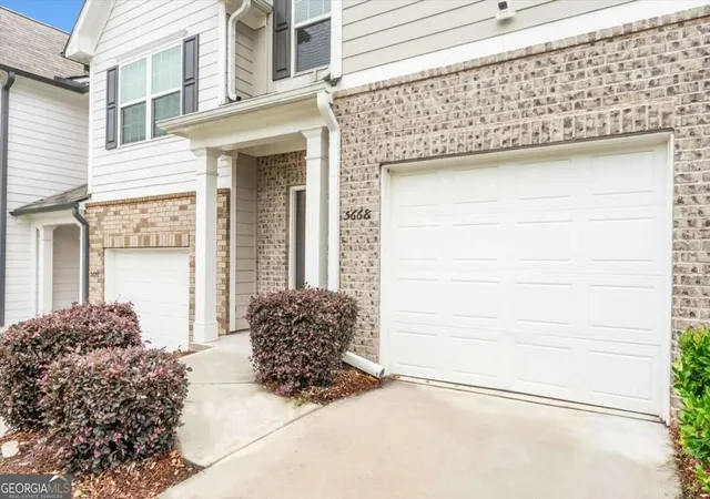 Photo 2 of Townhouse for sale at 5668 Union Pointe Dr, Union City, GA 30291 | MLS# 10873117 | Listing updated on 2026-10-29