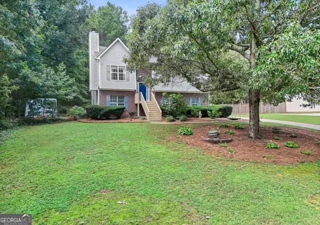 Single family home for sale at 35 Hidden Brook Trl, Newnan, GA 30265 | MLS# 10826718