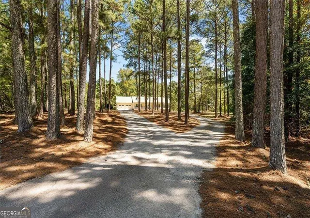 Photo 2 of Single family home for sale at 51 Moon Rd, Waco, GA 30182 | MLS# 10851198 | Listing updated on 2026-10-06