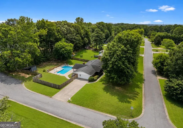 Photo 3 of Single family home for sale at 512 Mason Dr, Canton, GA 30115 | MLS# 10828737 | Listing updated on 2026-09-20