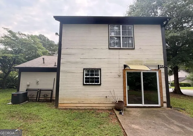 Photo 2 of Single family home for sale at 6161 Saint Charles Ct, Lithonia, GA 30058 | MLS# 10844615 | Listing updated on 2026-09-25